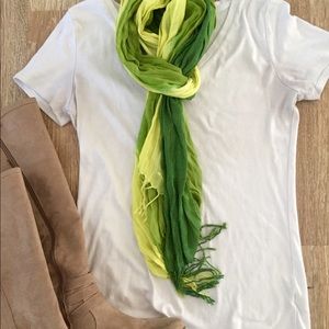 Scarf 🚨buy 2 scarves, get 1 FREE!🚨